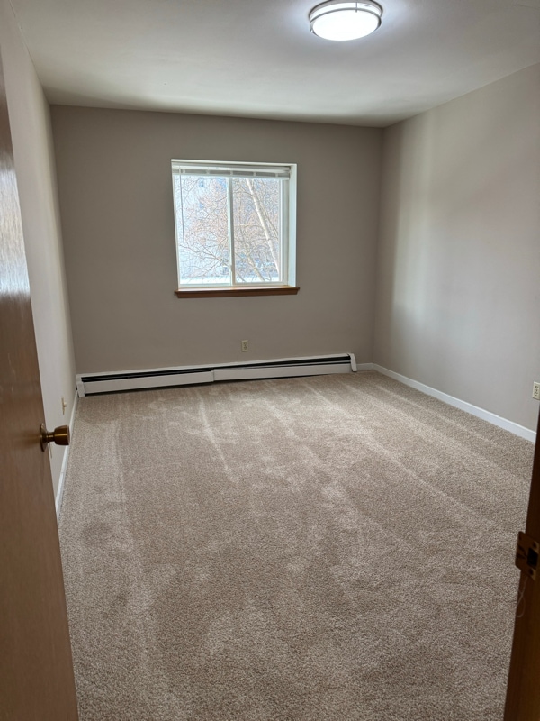 Building Photo - 2260 N Summit Ave