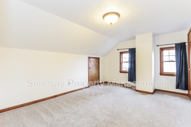 Building Photo - 310 Union Ave