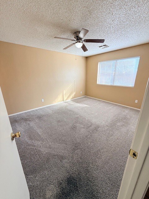 Building Photo - HOUSE FOR RENT