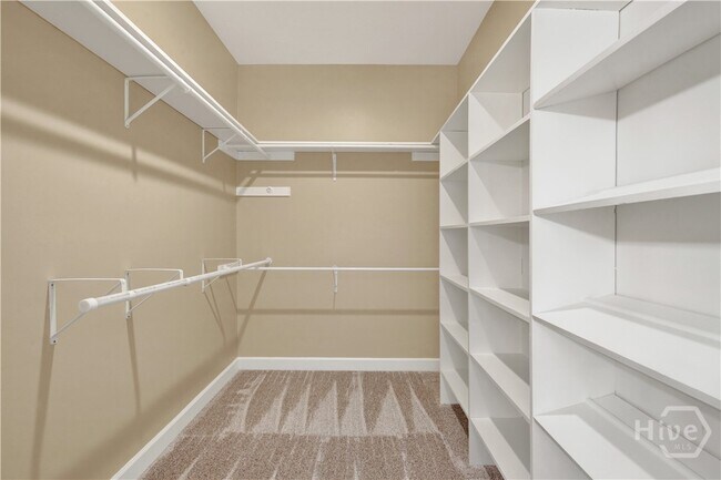 Building Photo - 5 Anchor Ct