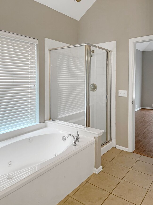 Building Photo - Spacious Home with Split-Bedroom Design Near Texas Motor Speedway!