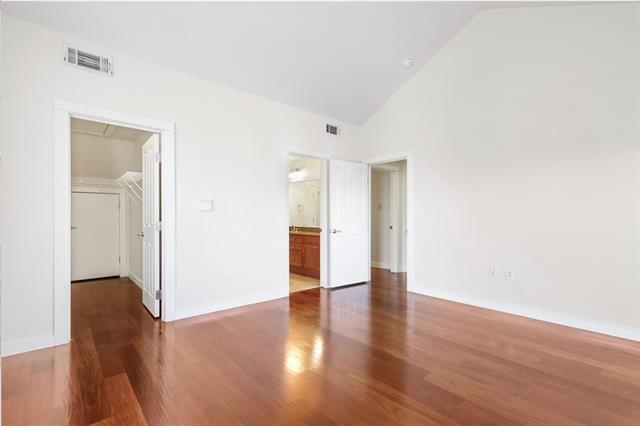 Building Photo - 2608 Thomas Ave