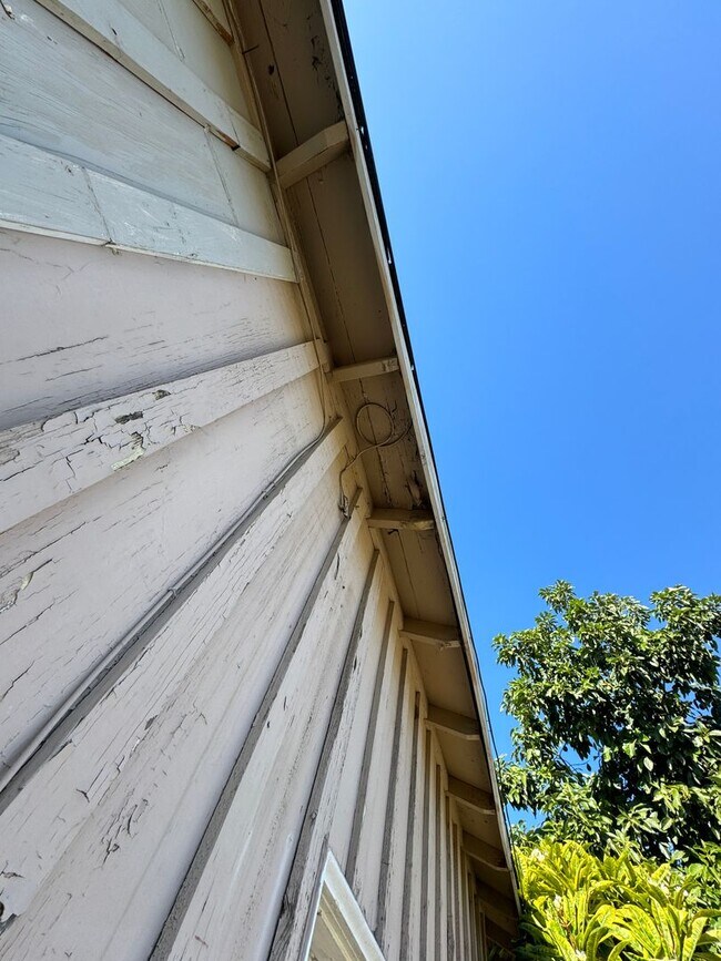 Building Photo - La Habra Duplex