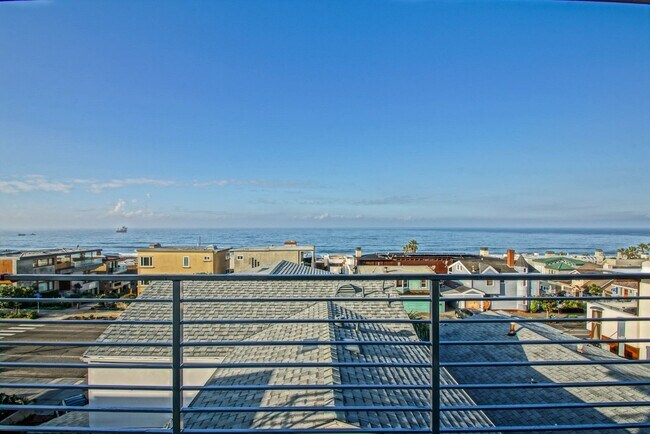 Building Photo - REMODELED, BRIGHT & AIRY, 2-STORY HOME W/ AMAZING PANORAMIC OCEAN VIEWS, 2 LIVING SPACES, 2 LARGE...