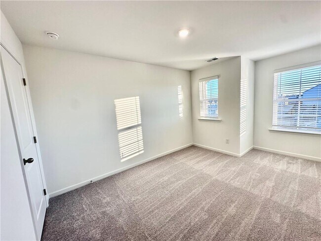 Building Photo - 236 Vision St