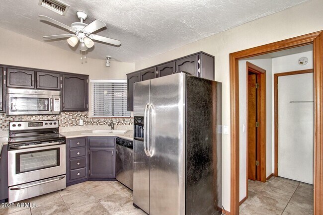 Building Photo - 16815 E Alamosa Ave