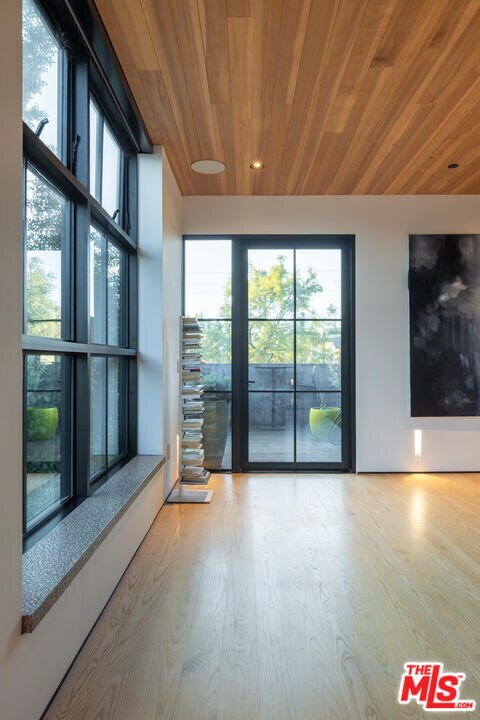 Building Photo - 746 Marco Pl