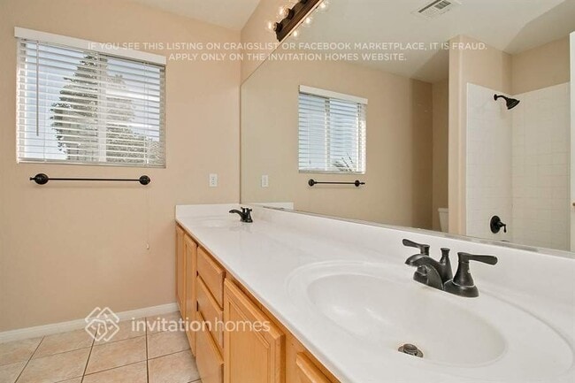 Building Photo - 2731 Enchanted Isle St