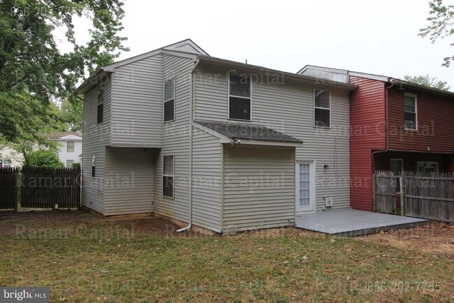 Building Photo - 207 Hampshire Rd