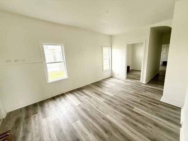 Building Photo - 2300 56th St