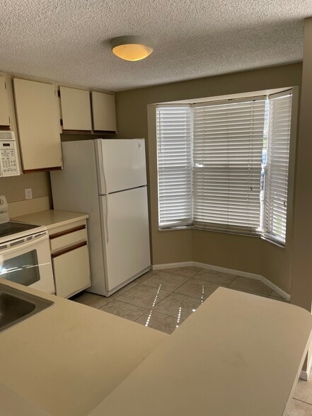 Building Photo - 131 SW 3rd St