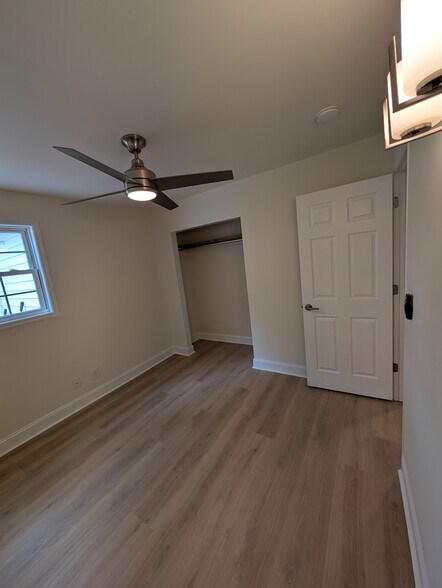 Building Photo - 834 Prince John Dr