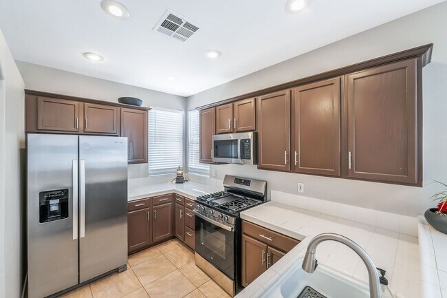 Building Photo - Single Story, 3 Bedroom, 2 Bath in Summerlin!