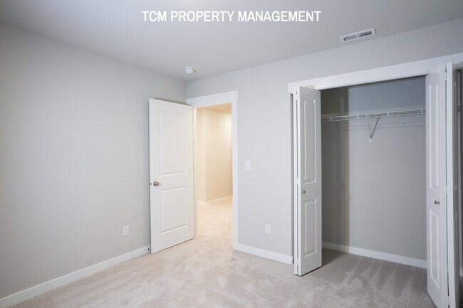 Building Photo - 18818-18813 13th Ave W