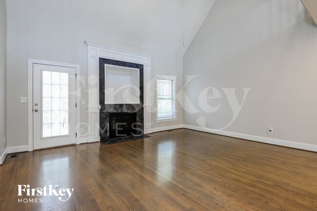 Building Photo - 7131 Greystone Village Ct