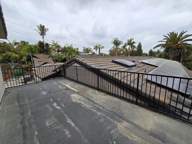 Building Photo - Fantastic 2 Bed, 2.5 Bath ADU unit in Sunn...