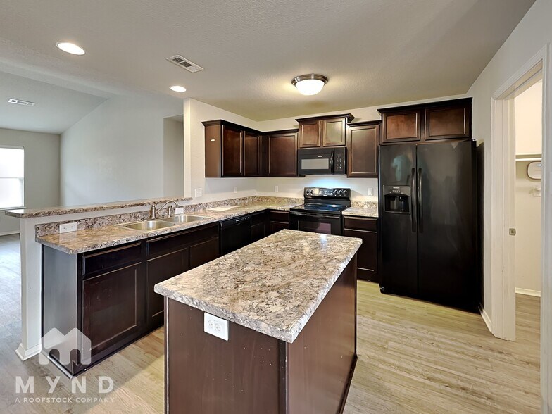 Building Photo - 90 Cedar Creek Cove