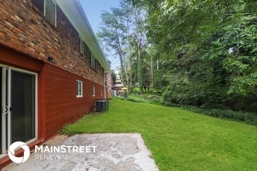 Building Photo - 4058 Brookcrest Cir