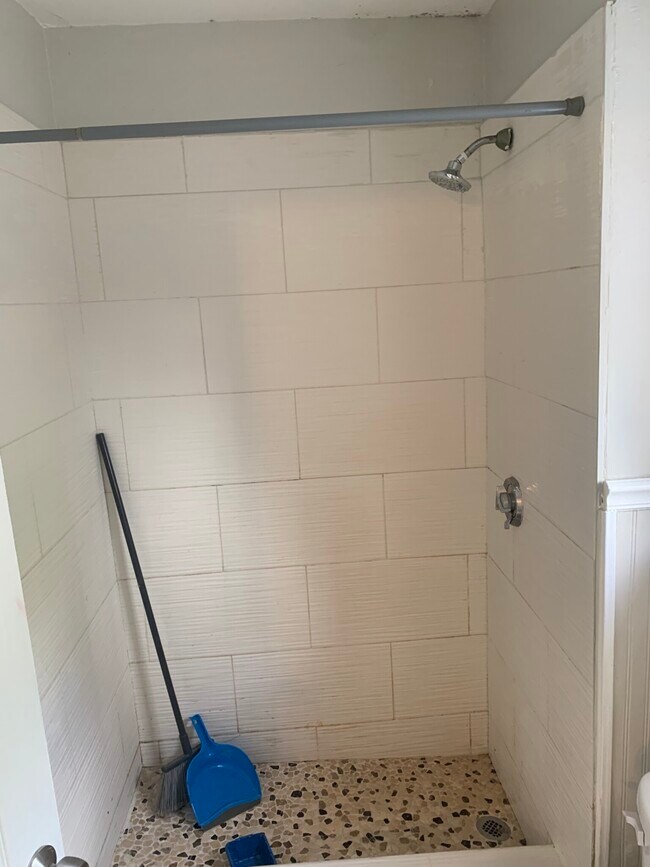 Building Photo - 10 Fourth St Pl