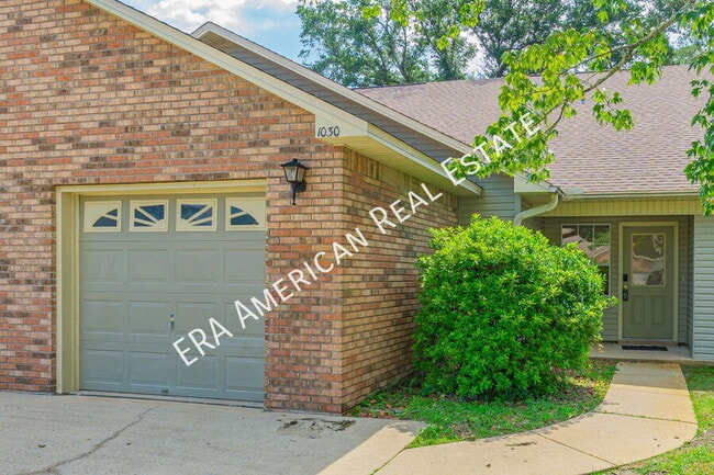 Primary Photo - 1030 Blue Ridge Dr