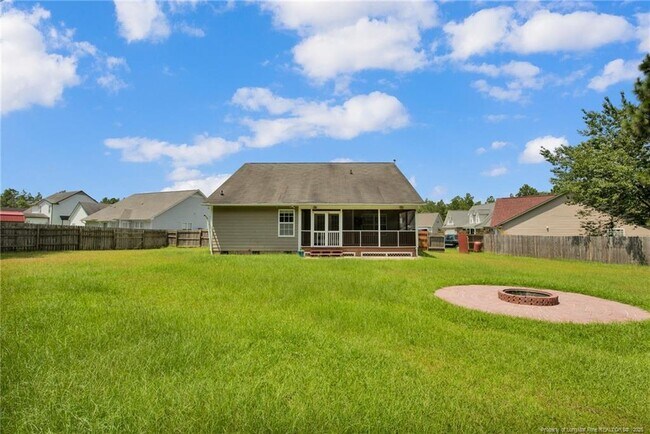 Building Photo - 112 Camrose Ct