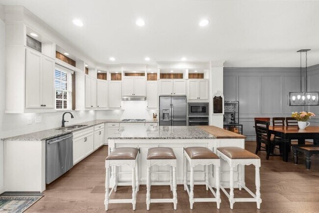 Building Photo - 410 Rose Garden Ln