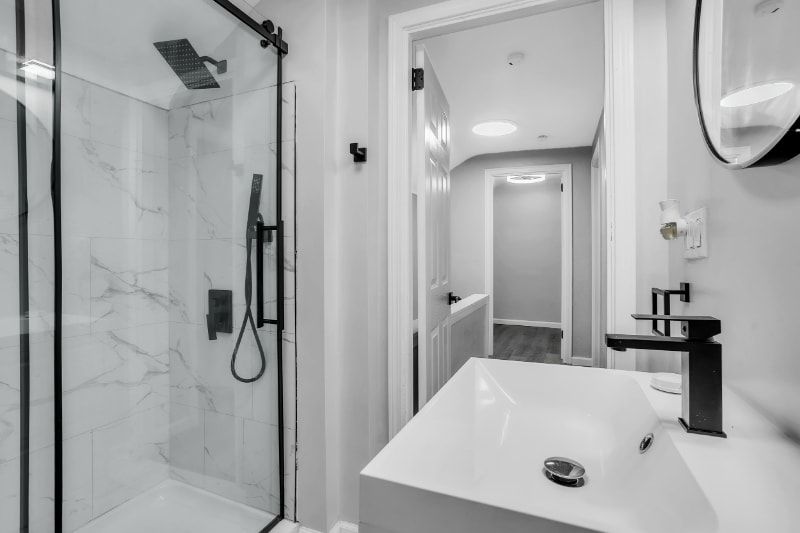 Building Photo - 1209 Cloverfield Dr