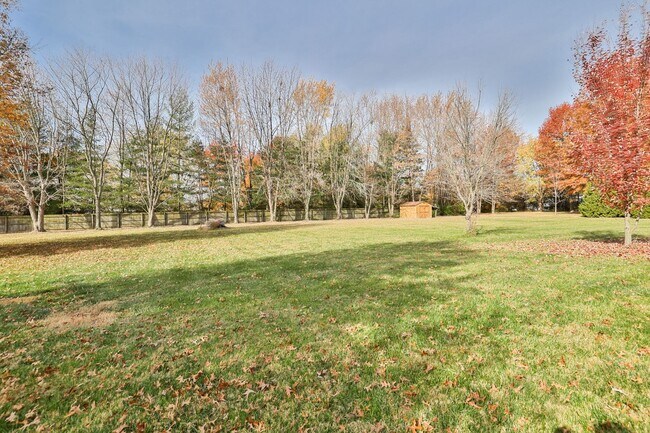 Building Photo - 151 N Meadow Ridge Trail