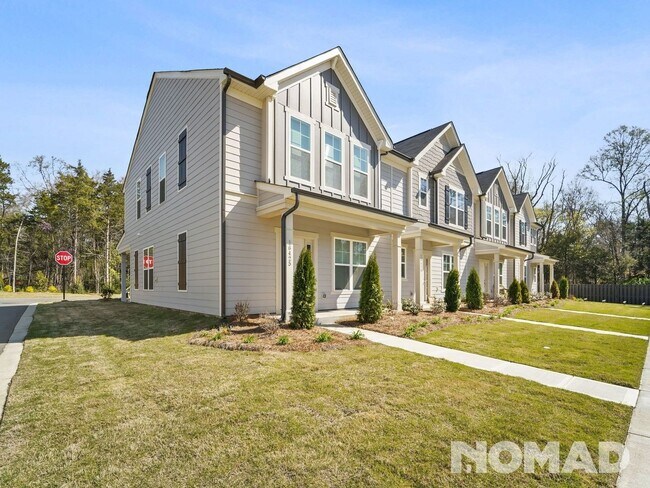 Building Photo - Spring deal : 500$ rewards for a 15 month rental lease - Elegant  3br/2.5 bath Townhome available...