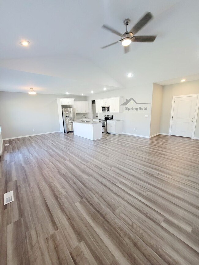 Building Photo - Nixa, Brick & Stone w/ 3 Car Garage