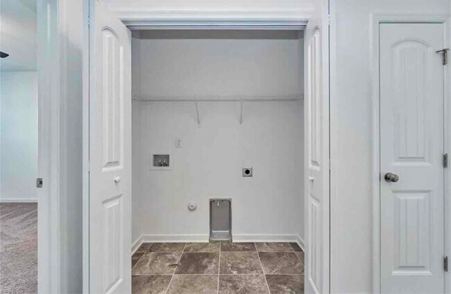 Building Photo - 1420 Waltham Ln