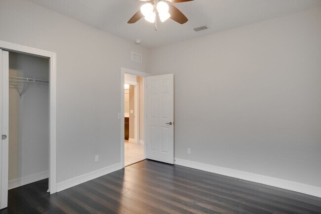 Building Photo - Stunning 3-Bedroom Pool Home with Bonus Room in the Gated Community of Lakeshore at Narcoossee