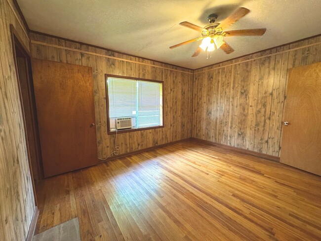 Building Photo - 2195 Shipman Rd