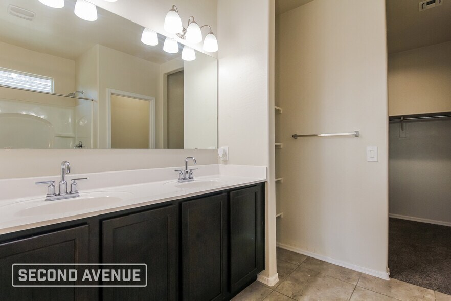 Building Photo - 18349 W Faye Way