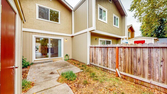 Building Photo - 562 Santa Alicia Dr