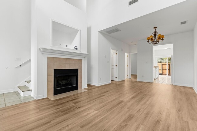 Building Photo - COMING SOON! Move-In Ready 3-Bed Home in V...