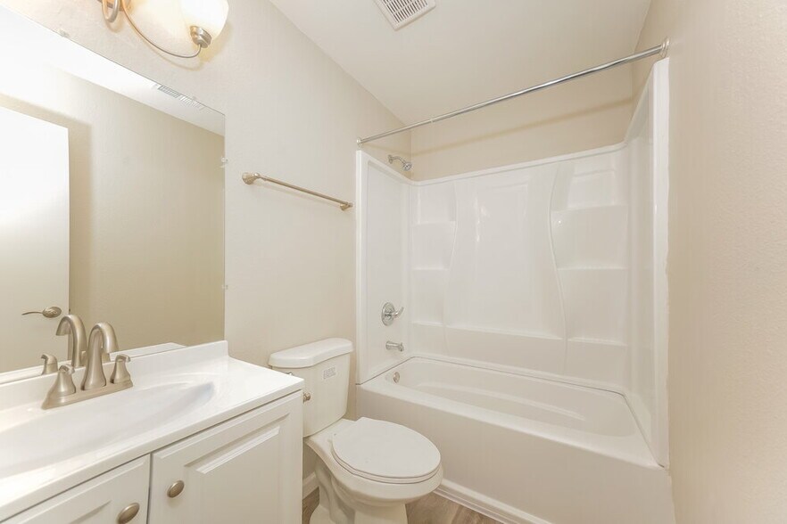 Building Photo - 333 Sunburst Ln