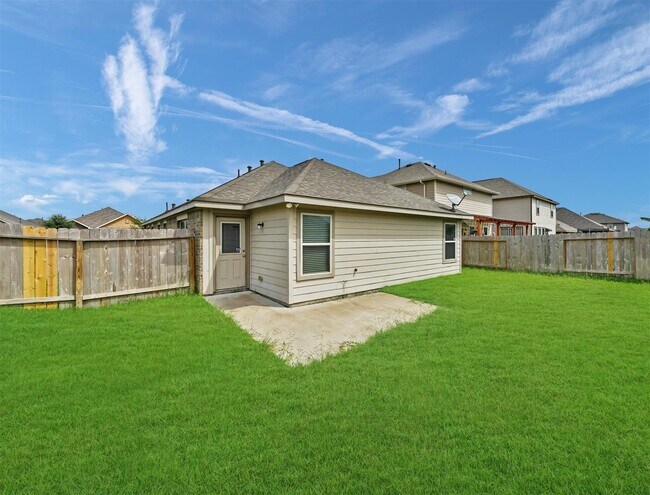 Building Photo - 20751 Winghaven Dr
