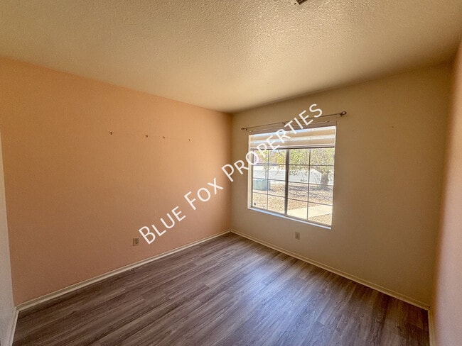 Building Photo - 9055 E Alderpoint Way