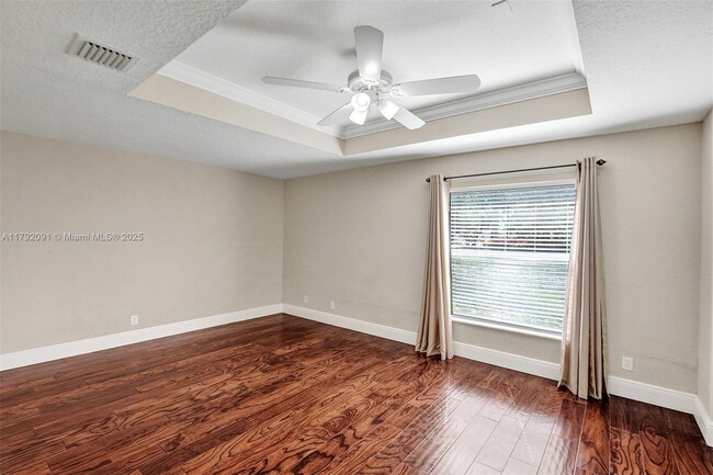 Building Photo - 7607 NW 127th Manor