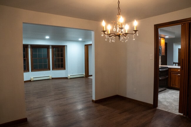 Building Photo - 4822 E Eddy Dr