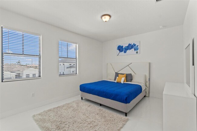 Building Photo - 14841 SW 39th Terrace