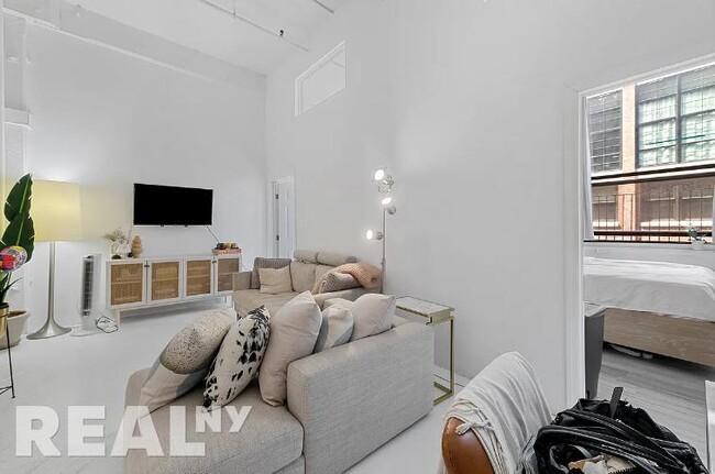 Building Photo - 57 Jay Street