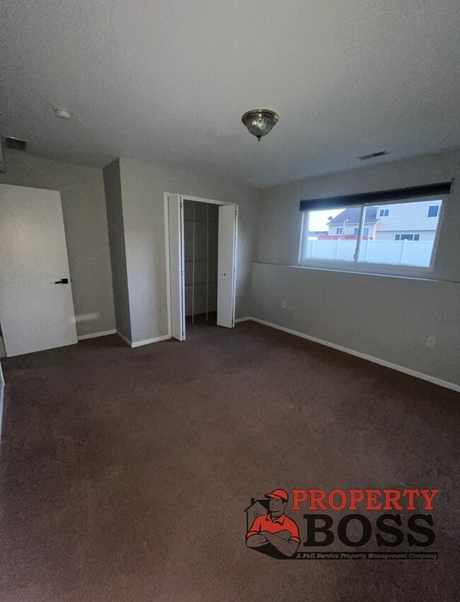 Building Photo - 3023 W 63rd Ln