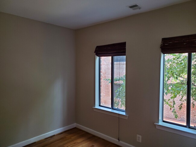 Building Photo - 1097 Paper Mill Ct
