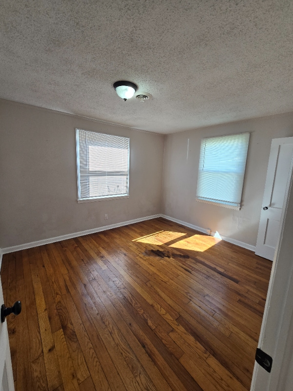 Building Photo - 1405 Newton St