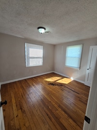 Building Photo - 1405 Newton St