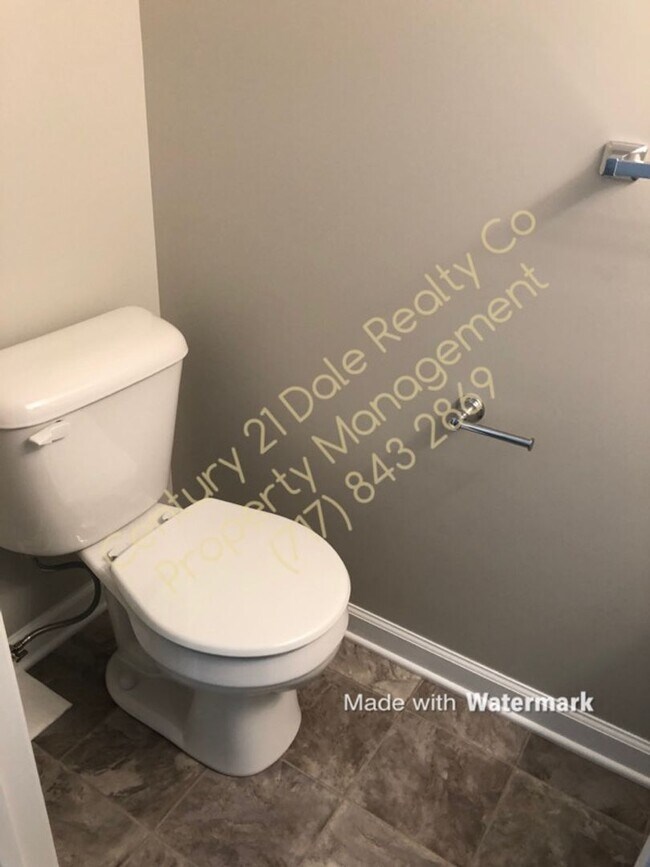 Building Photo - Lovely 2 Bedroom Home in Central School Di...