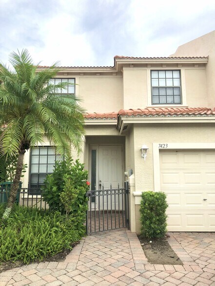 Primary Photo - 7423 Bristol Cir