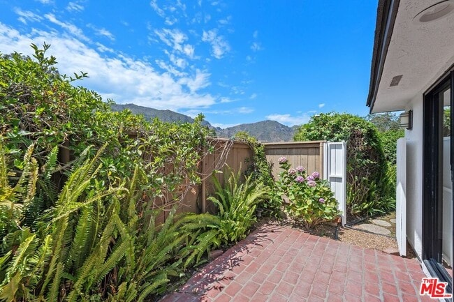 Building Photo - 17157 Avenida De Santa Ynez